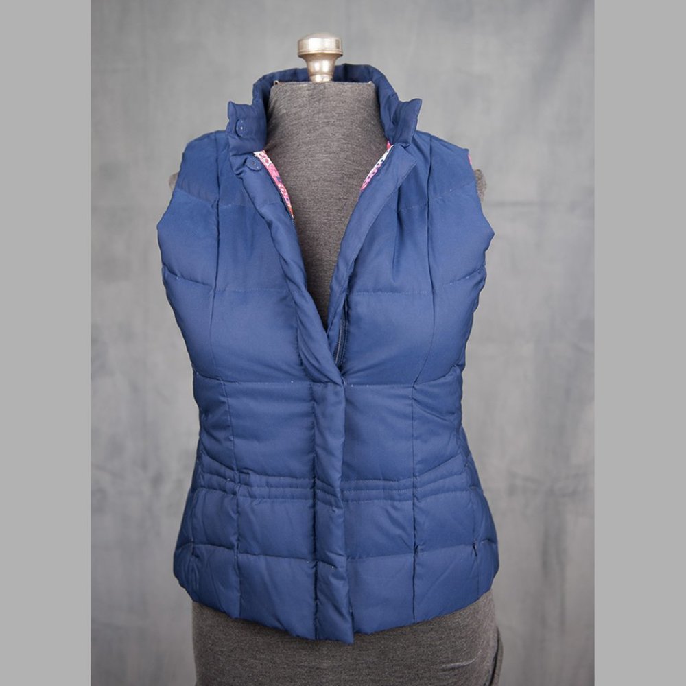 Lilly Pulitzer Navy Puffer Vest, size M, NWOT